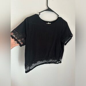 Pretty black to with lace detail nwot